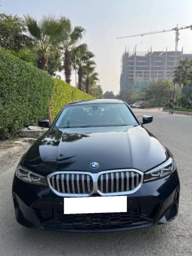 https://images10.gaadi.com/usedcar_image/4631581/original/processed_dcd34b9d-c8a0-4471-be73-526f7cb16d48.jpeg?imwidth=6400