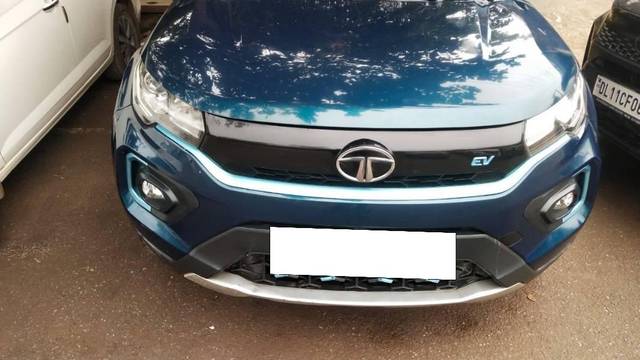 https://images10.gaadi.com/usedcar_image/4631583/original/processed_f32252eb-0bc0-493f-80e2-65c7e1eb8afc.jpeg?imwidth=6400