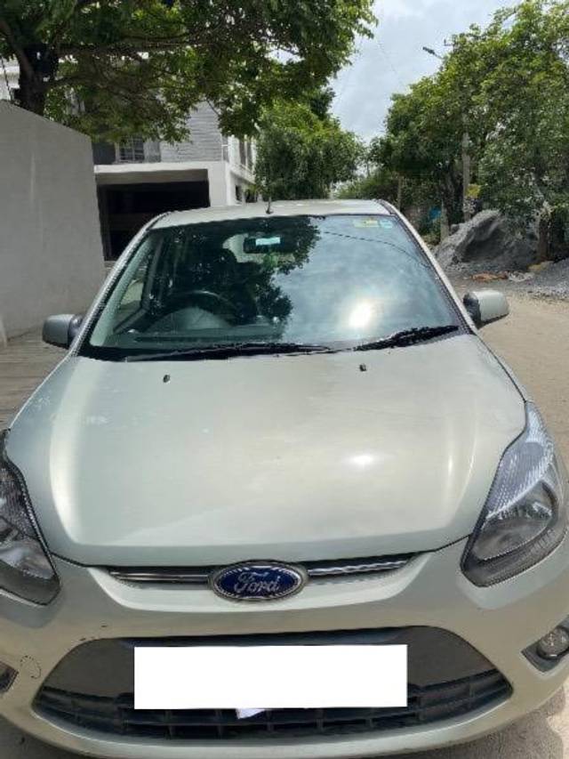 https://images10.gaadi.com/usedcar_image/4631595/original/processed_096faae3-180a-4ae2-ba67-df1c31d3f5f5.jpeg?imwidth=6401
