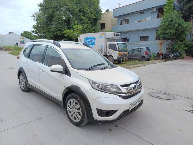 https://images10.gaadi.com/usedcar_image/4631618/original/processed_b996c82804f9eae666dca7fe6eb47c8a.jpg?imwidth=6400