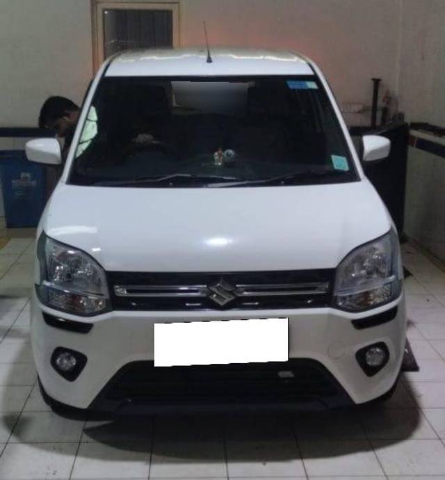 https://images10.gaadi.com/usedcar_image/4631638/original/processed_adc9884e-842d-4fa3-b1c4-01bc67e36d72.jpeg?imwidth=6400