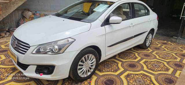https://images10.gaadi.com/usedcar_image/4631646/original/processed_1507f245-6112-440a-ab53-7f9d0fd69a83.jpg?imwidth=6400