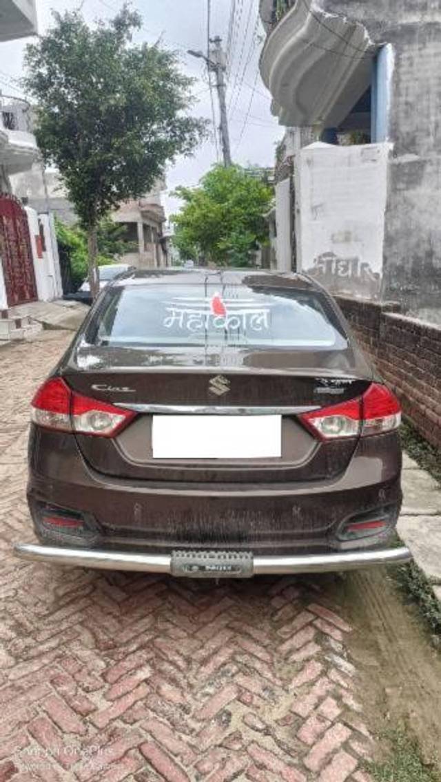 https://images10.gaadi.com/usedcar_image/4631678/original/processed_d49bcc34-9f16-4e07-b724-dd2efee4ce3f.jpg?imwidth=6401