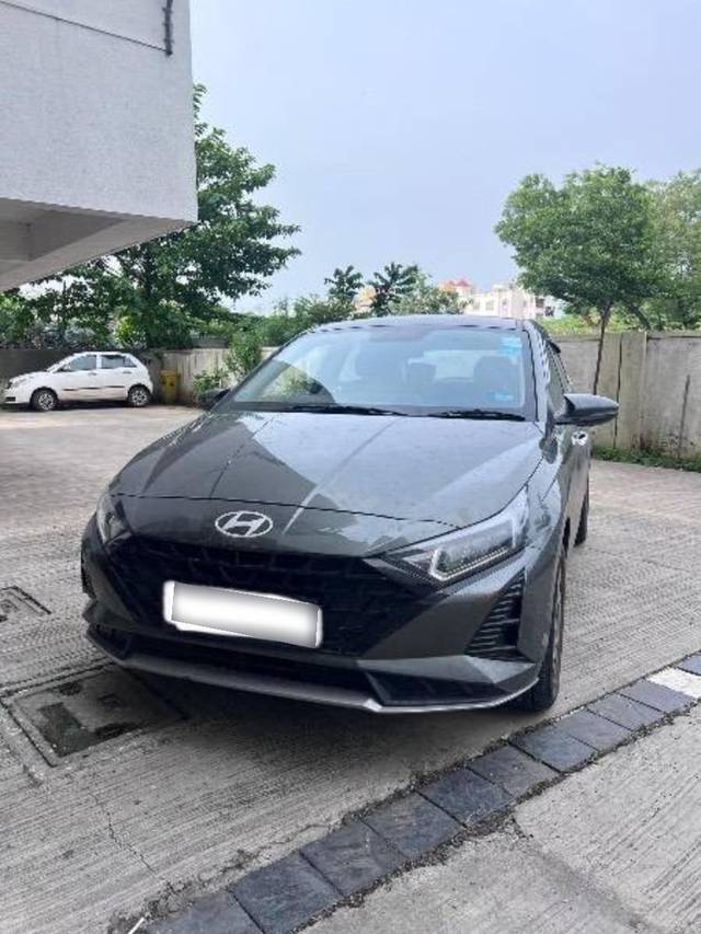 https://images10.gaadi.com/usedcar_image/4631705/original/processed_102c11e3-d531-49b8-85c6-54e0e9565726.jpeg?imwidth=6401