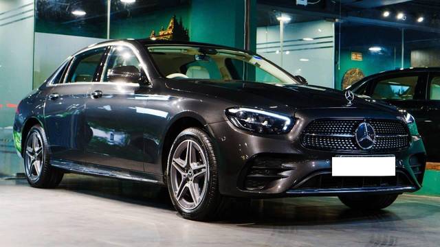 https://images10.gaadi.com/usedcar_image/4631722/original/processed_c4410e2544f716ce20014efa963ce1e8.jpeg?imwidth=6400