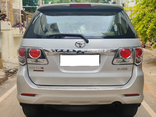 https://images10.gaadi.com/usedcar_image/4631724/original/processed_09e84f74ec303e6b974eff518815da08.jpg?imwidth=6401