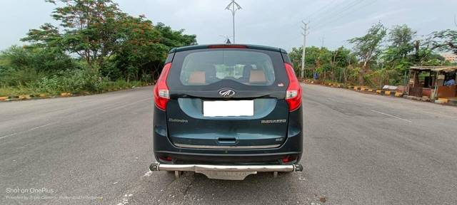 https://images10.gaadi.com/usedcar_image/4631750/original/processed_abedd00f48910f2b69a7b2ec4b1de702.jpg?imwidth=6402