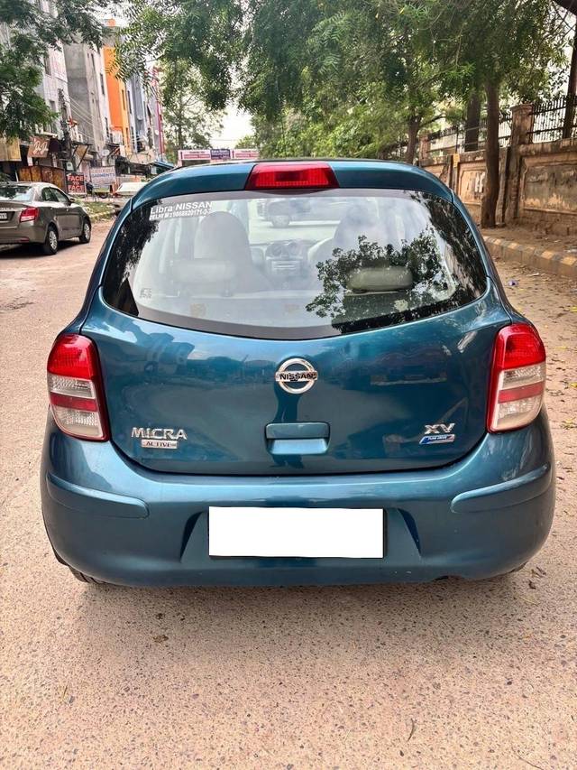 https://images10.gaadi.com/usedcar_image/4631754/original/processed_b23a74b2-4c47-43cb-849e-2ddfc6ac5826.jpg?imwidth=6401