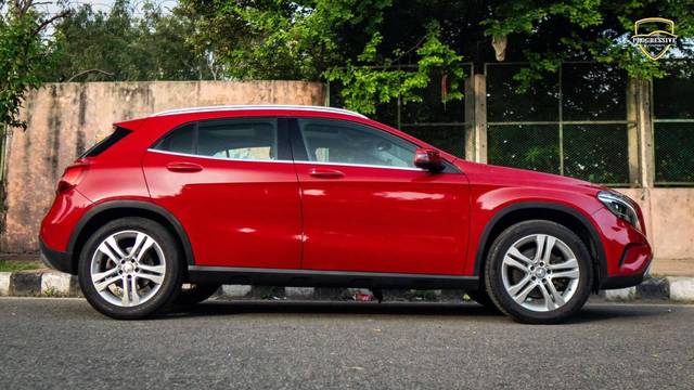 https://images10.gaadi.com/usedcar_image/4631767/original/processed_5a14b50e2b6a8028d1a326875d02416d.jpg?imwidth=6401
