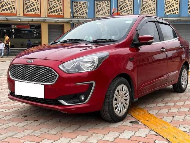 https://images10.gaadi.com/usedcar_image/4631768/original/processed_bb7b9f6e-f651-4419-9d29-01913eabd974.jpeg?imwidth=6402