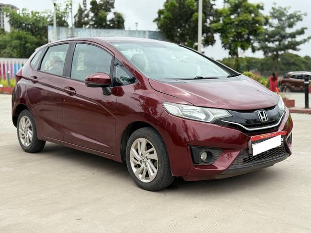 https://images10.gaadi.com/usedcar_image/4631781/original/processed_d335a3274bb1d37a4a1057971897a232.jpg?imwidth=6400