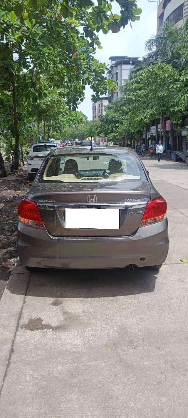 https://images10.gaadi.com/usedcar_image/4631784/original/processed_f68362ec-dc77-4440-ba17-45c537788b41.jpg?imwidth=6401