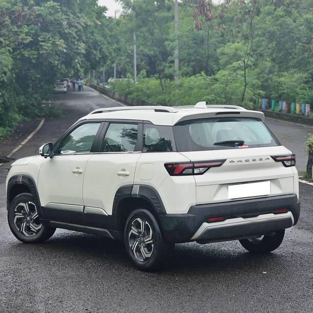 https://images10.gaadi.com/usedcar_image/4631786/original/processed_024197a07c84a346d924d5f01a13d884.jpg?imwidth=6401