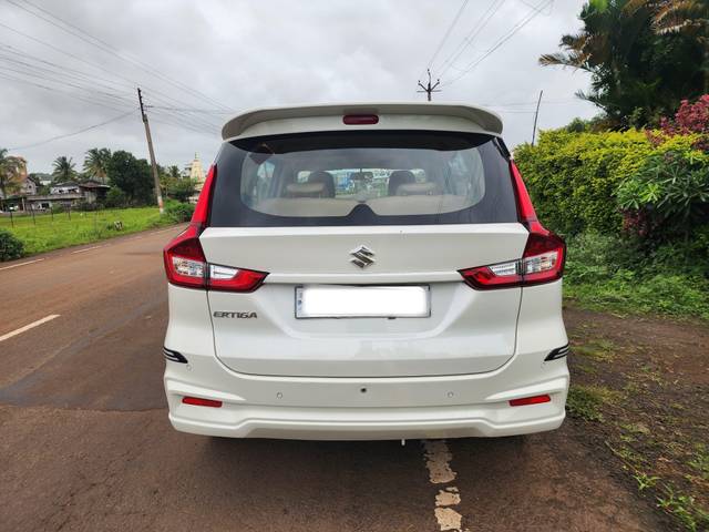 https://images10.gaadi.com/usedcar_image/4631787/original/processed_56e16b248107f3a1c0586355bbc951a4.jpg?imwidth=6402