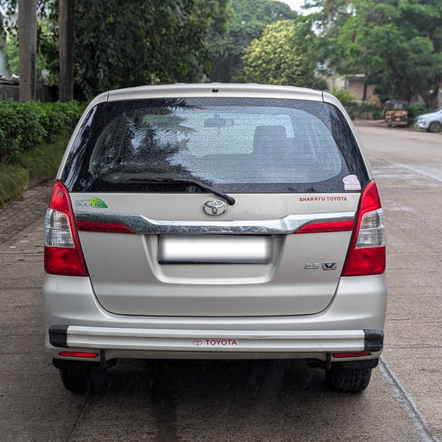 https://images10.gaadi.com/usedcar_image/4631790/original/processed_2964043d-6f4c-4219-9acc-64e9b7eda6d8.png?imwidth=6402