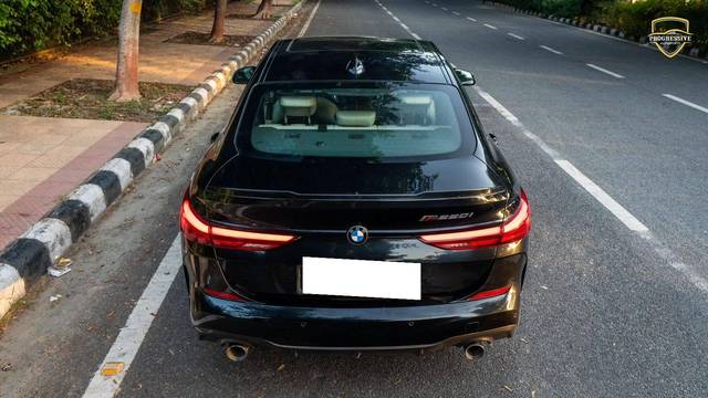 https://images10.gaadi.com/usedcar_image/4631792/original/processed_7b6b3f6256f30aa0156c4f9c01dc4f79.jpg?imwidth=6402