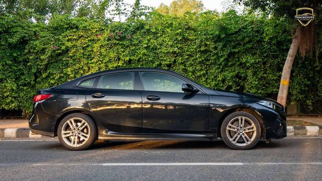 https://images10.gaadi.com/usedcar_image/4631792/original/processed_7eaf2acb8df723042f76843b34a2104e.jpg?imwidth=6401