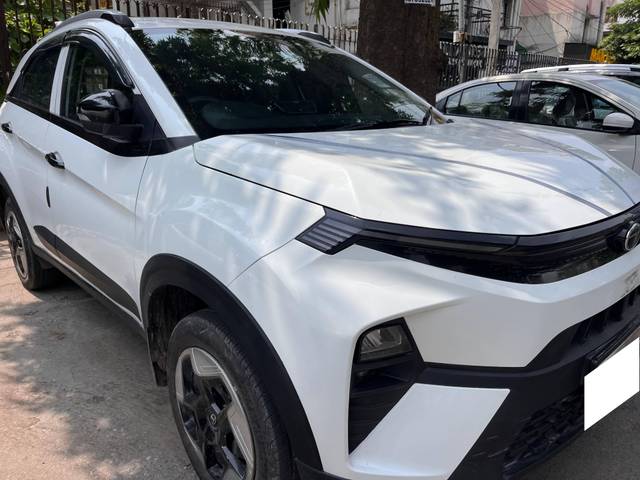 https://images10.gaadi.com/usedcar_image/4631793/original/processed_82712f60-f2d3-4180-b9e1-f6b0f22cc913.jpg?imwidth=6400