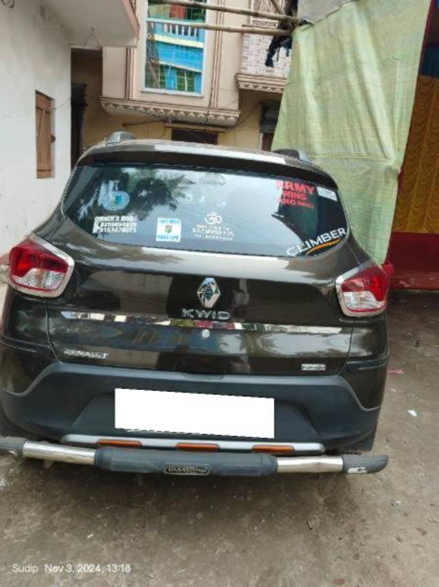 https://images10.gaadi.com/usedcar_image/4631795/original/processed_13d9d190-f16f-4434-b80a-7173a8e89885.jpg?imwidth=6400