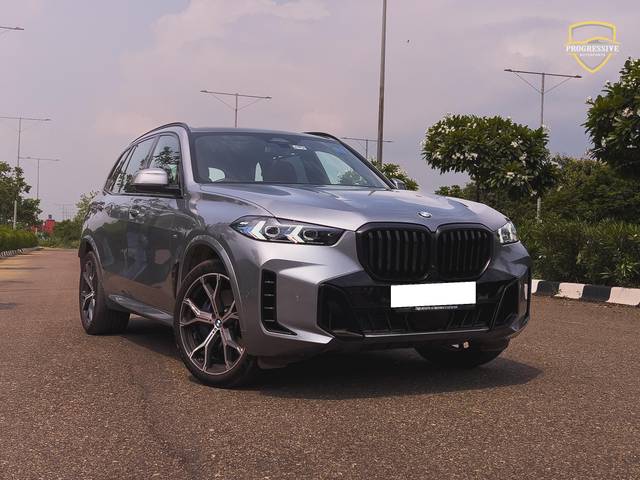 https://images10.gaadi.com/usedcar_image/4631864/original/processed_5c2d15429912261dfb193ada770d7330.jpg?imwidth=6400