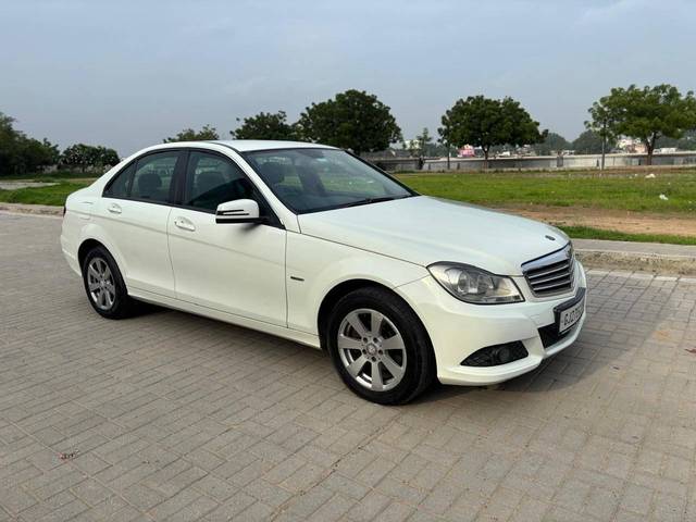 https://images10.gaadi.com/usedcar_image/4631869/original/processed_3fb57817436b67200ae27b8db06c5c1d.jpg?imwidth=6400