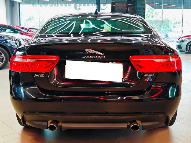 https://images10.gaadi.com/usedcar_image/4631875/original/processed_947a71e4a43347fa6efd29d40a9bb1c4.jpg?imwidth=6402