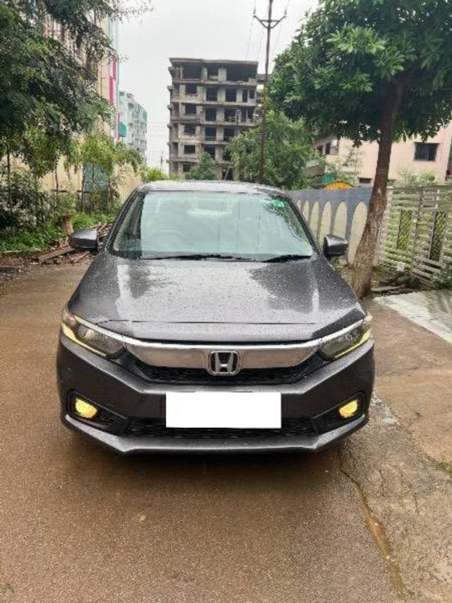 https://images10.gaadi.com/usedcar_image/4631886/original/processed_2b0ab461-18e3-442b-8dfa-0db59ef78039.jpg?imwidth=6401