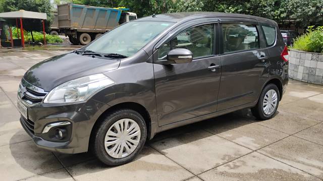 https://images10.gaadi.com/usedcar_image/4631889/original/d9e6e38eeca628b34b0577eb3ac61742.jpg?imwidth=6400