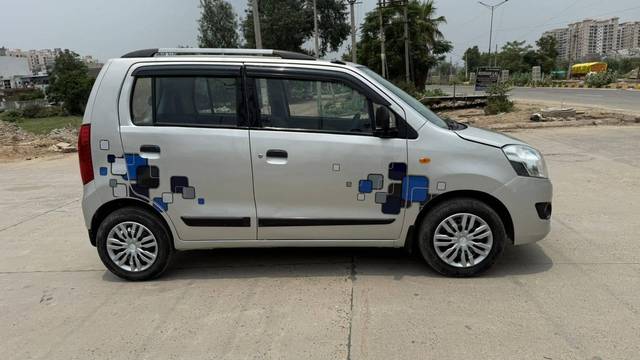 https://images10.gaadi.com/usedcar_image/4631897/original/processed_de562396dd14fd1bb2e9988ed2468591.jpg?imwidth=6401