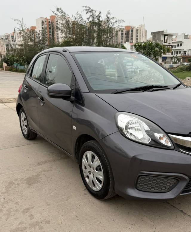 https://images10.gaadi.com/usedcar_image/4631912/original/ffb4d8bd4fbd009a8ae390779544489b.jpg?imwidth=6400