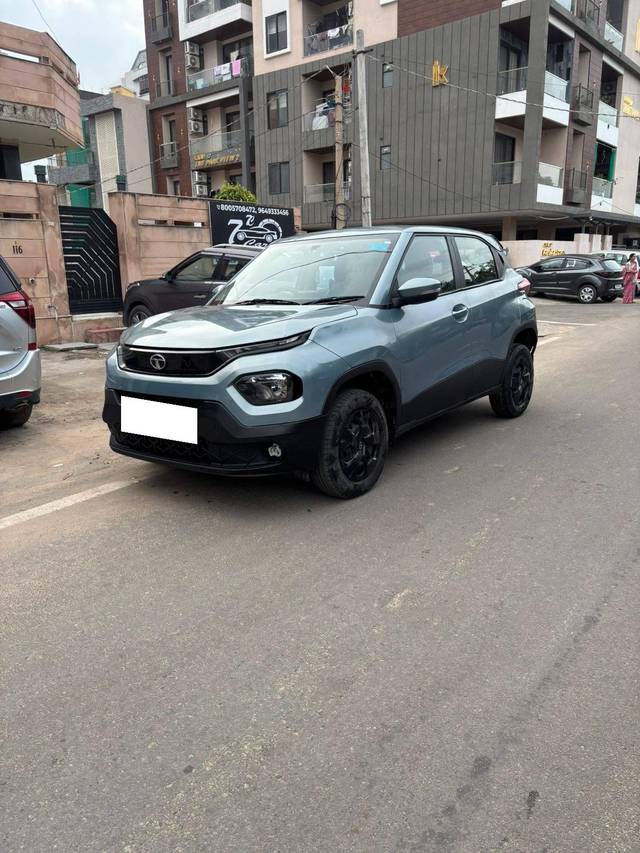 https://images10.gaadi.com/usedcar_image/4631916/original/processed_73d0eb4891b0b103bb93bde0707be5f0.jpeg?imwidth=6400