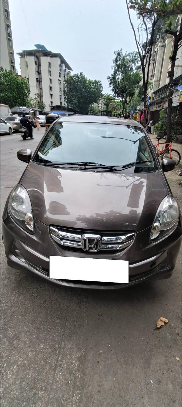 https://images10.gaadi.com/usedcar_image/4631919/original/processed_e88cbaef-cd25-4b4d-ad4d-f490b136754d.jpg?imwidth=6400