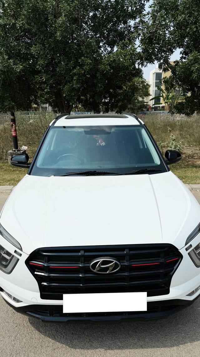 https://images10.gaadi.com/usedcar_image/4631924/original/processed_35b2ae479f9754ce3de0d51c9aa090c0.jpg?imwidth=6400