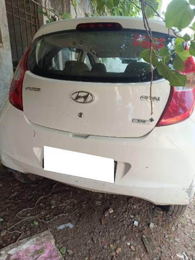 https://images10.gaadi.com/usedcar_image/4631960/original/processed_714f3d92-22b7-4d1b-935d-836dfd04a1c0.jpg?imwidth=6402