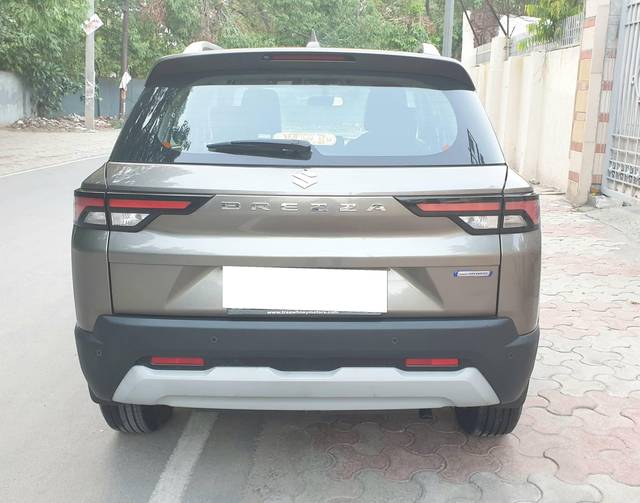 https://images10.gaadi.com/usedcar_image/4631965/original/processed_96991282f84aa275f98bd3a67392f693.jpg?imwidth=6401