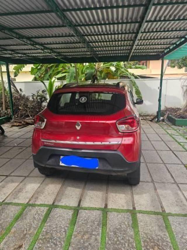 https://images10.gaadi.com/usedcar_image/4631969/original/processed_processed_703904e7-45dc-4531-9f64-88c104151730.jpg?imwidth=6402