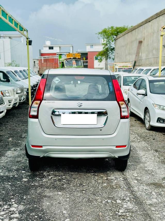 https://images10.gaadi.com/usedcar_image/4631970/original/processed_8ce22f29c8966a251b4c8ef4f337dbf1.jpg?imwidth=6402