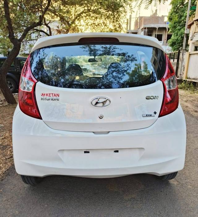 https://images10.gaadi.com/usedcar_image/4632035/original/processed_01b3878d-19f7-4643-bf6d-b8738c046d95.jpg?imwidth=6402