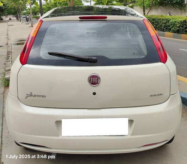 https://images10.gaadi.com/usedcar_image/4632045/original/processed_76f189fc3281f0ca98de448053ba4d07.jpg?imwidth=6402