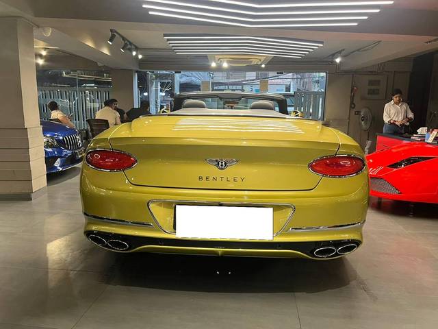 https://images10.gaadi.com/usedcar_image/4632053/original/processed_38da5c42e525eacdfbf67b31a6fd3b55.jpg?imwidth=6401