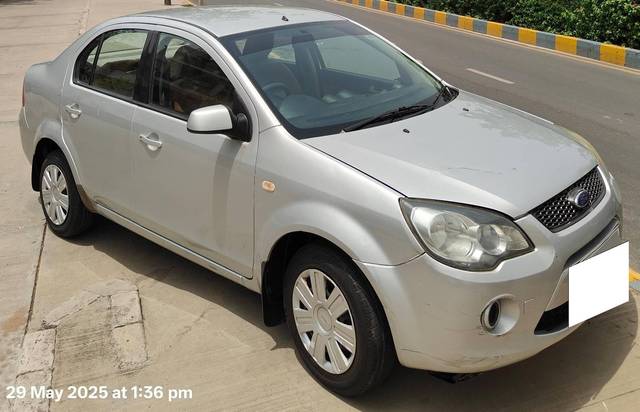 https://images10.gaadi.com/usedcar_image/4632057/original/processed_debd40aab4d7ac82f4308bf69b1b80ed.jpg?imwidth=6400