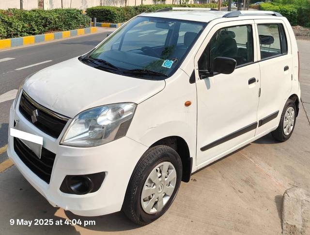 https://images10.gaadi.com/usedcar_image/4632069/original/processed_c707725c97fa45b5dd76dcfd7c1b1b2f.jpg?imwidth=6400