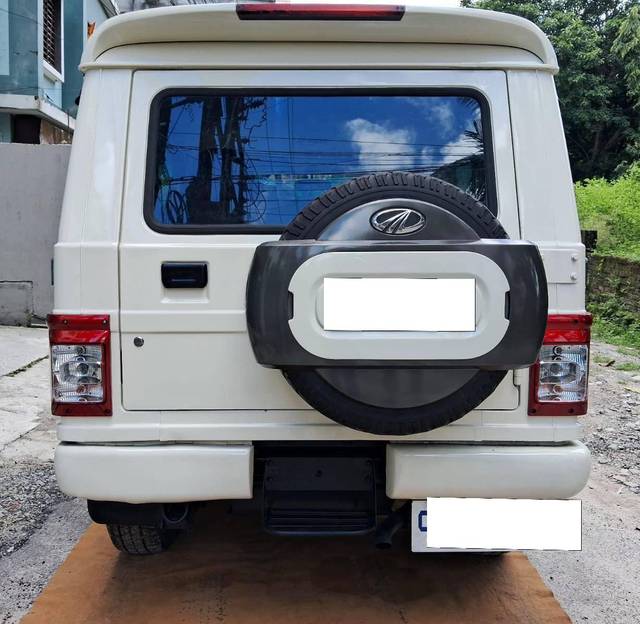 https://images10.gaadi.com/usedcar_image/4632077/original/processed_c24eb647-d8eb-4e8c-8b63-8818da8a7de5.jpg?imwidth=6402