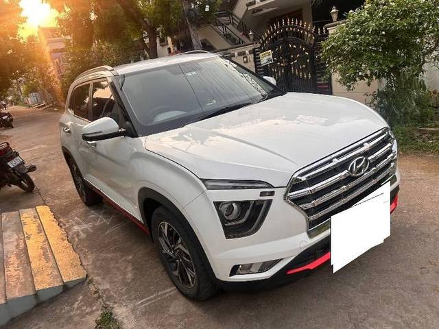 https://images10.gaadi.com/usedcar_image/4632078/original/processed_c1e14ea5-cf97-4432-8adf-253dbf98cb7a.jpeg?imwidth=6400
