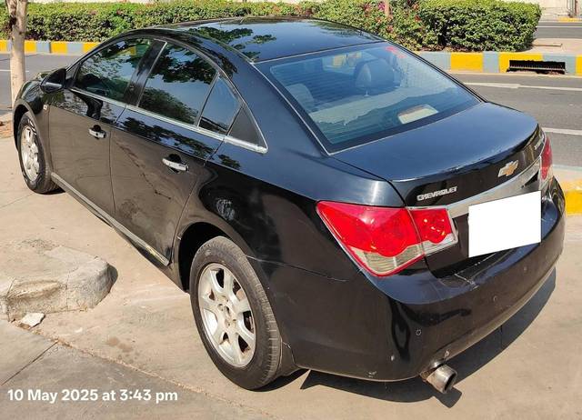 https://images10.gaadi.com/usedcar_image/4632085/original/processed_608d6a2d50e81f818ac644aea5e26af1.jpg?imwidth=6401