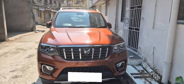 https://images10.gaadi.com/usedcar_image/4632089/original/processed_c8a1f9b7-82d3-4efa-8c25-f8b1d81e282d.jpg?imwidth=6402
