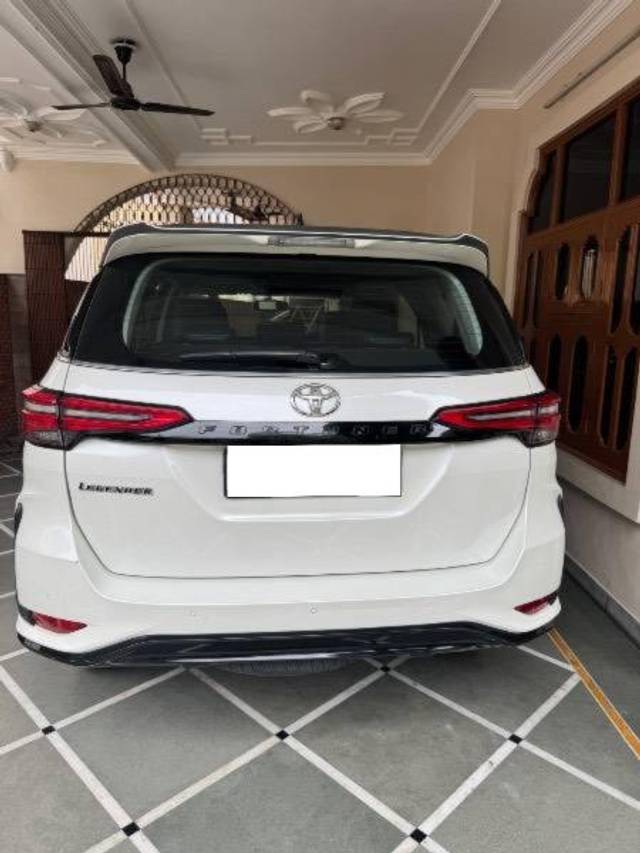 https://images10.gaadi.com/usedcar_image/4632092/original/processed_31f9a294-880c-4adb-836d-ba56f5957d31.jpeg?imwidth=6401