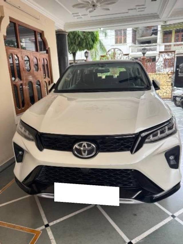 https://images10.gaadi.com/usedcar_image/4632092/original/processed_cabbc0cb-a79e-4dbb-b089-281b1476b8d5.jpeg?imwidth=6402