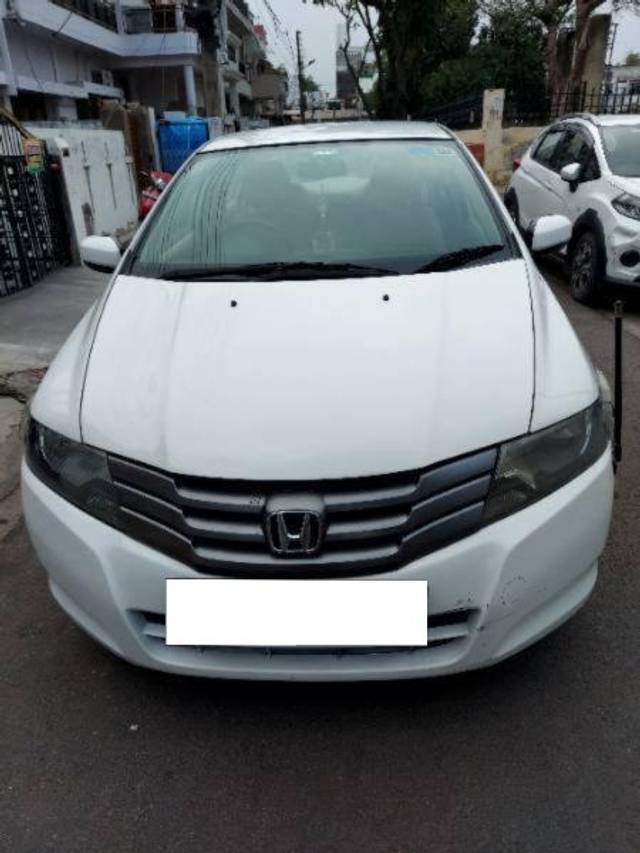 https://images10.gaadi.com/usedcar_image/4632105/original/processed_b6183694-9a99-4f0f-9c14-069b0fe09fca.jpg?imwidth=6400