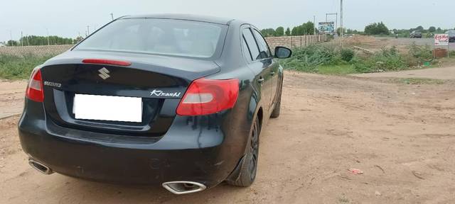 https://images10.gaadi.com/usedcar_image/4632108/original/processed_0bcacf6e-d911-4458-bf93-30f322f64768.jpg?imwidth=6402